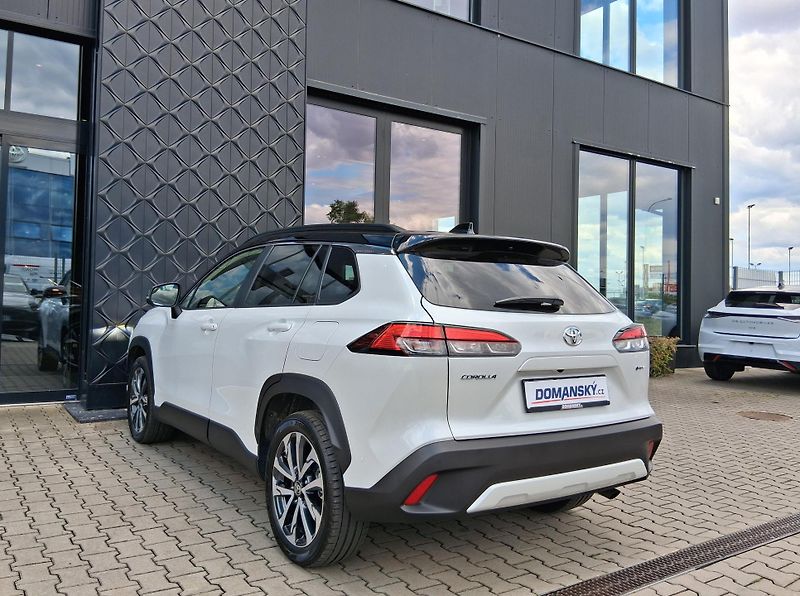 Toyota Corolla Cross EXECU. JBL 2.0 Hyb. 4x4 143 kW - fotka 8 z 36