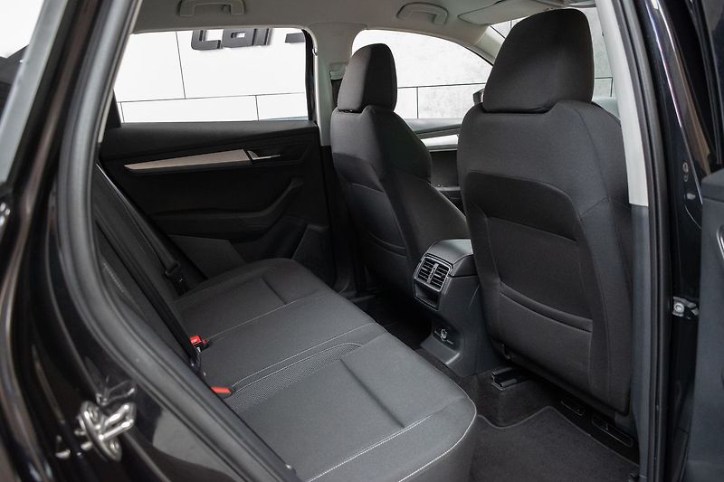 Škoda Karoq 2.0 TDI DSG*ACC*KAMERA*DPH* - fotka 13 z 39