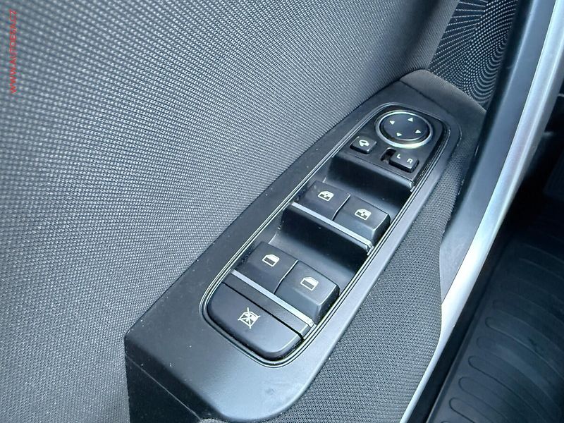 Kia Ceed (2019) 1.6 CRDi, 1.maj,ČR, Exclusive - fotka 11 z 18
