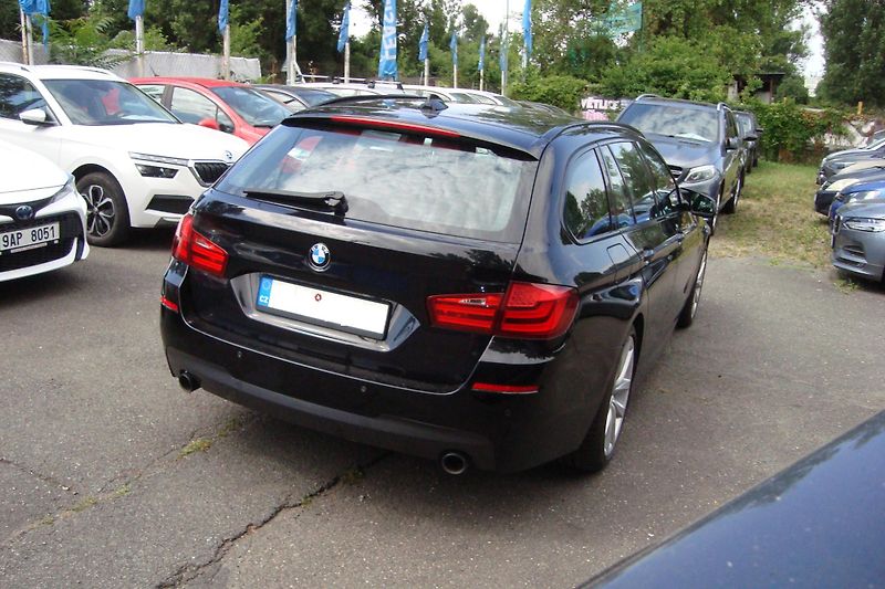 BMW Řada 5 (2013) 535d Xdrive,M-paket,S.kniha - fotka 7 z 73