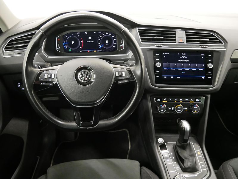Volkswagen Tiguan - fotka 21 z 23