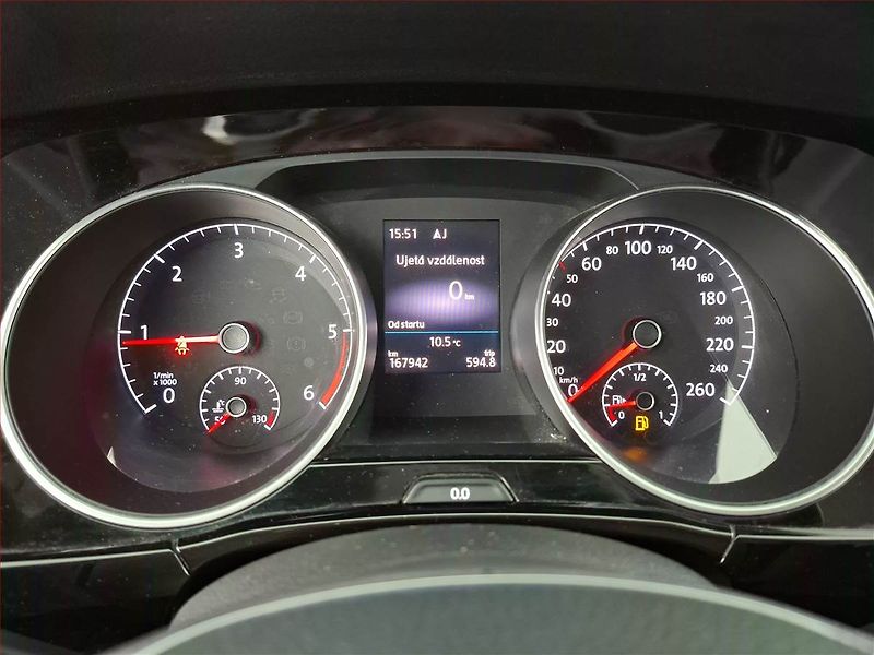 Volkswagen Touran (2018) 2.0 TDI, Serv.kniha, Navi - fotka 11 z 19