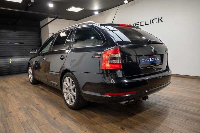 Škoda Octavia 2.0 TDI RS 125 kW - fotka 6 z 32