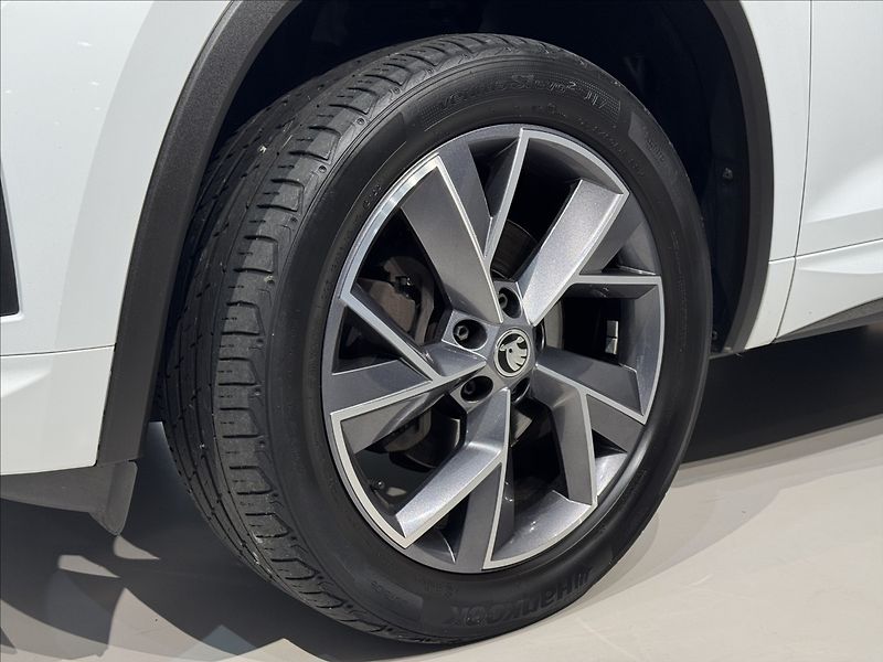 Škoda Kodiaq 2,0 TDi  DSG Sportline Virtual - fotka 7 z 50