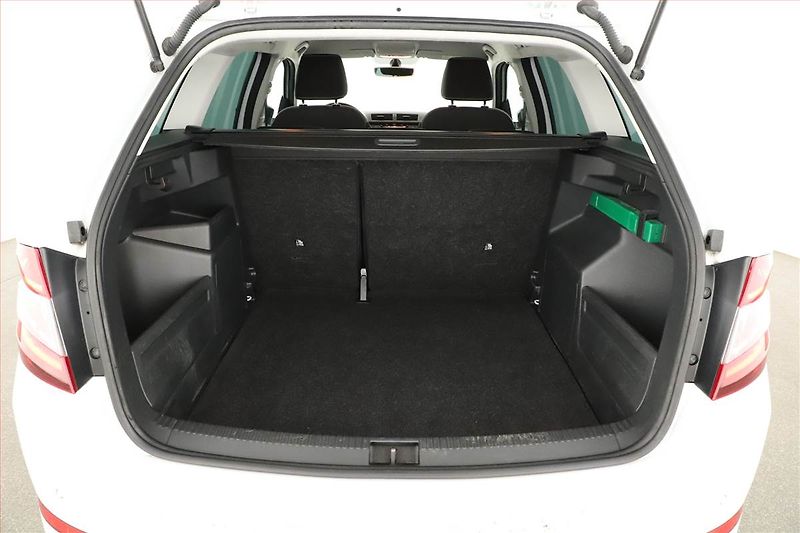 Škoda Fabia (2020) Style Plus 1.0 TSI, Serv.kniha - fotka 11 z 17