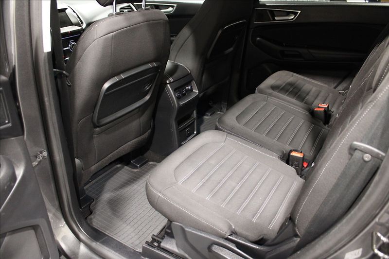 Ford Galaxy 2,0 TDCi 110kW Titanium 7 míst - fotka 13 z 38