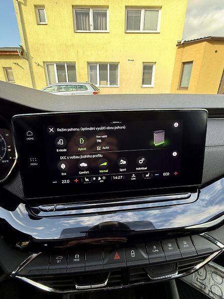 Škoda Octavia (2021) 1.4TSI iV 150 kW DSG Style DCC - fotka 18 z 18