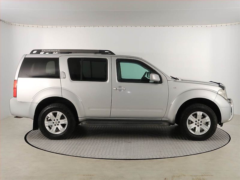 Nissan Pathfinder (2006) 2.5 dCi , 4X4, Automat - fotka 6 z 21