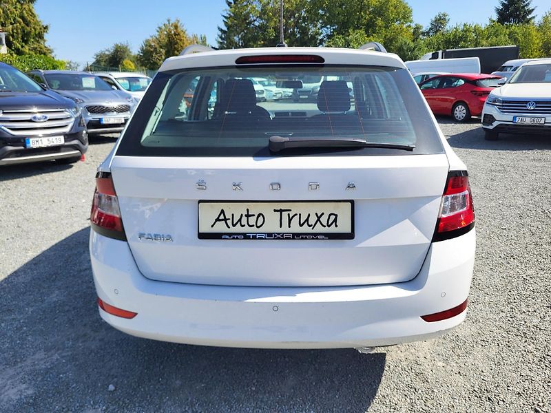 Škoda Fabia 1.0 TSI 70kW Combi TOUR *ČR - fotka 35 z 43