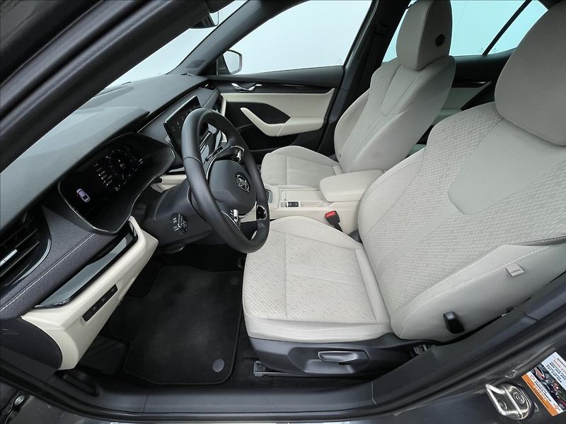 Škoda Octavia 1,5 TSI Style LED+AutoAC+PDC - fotka 3 z 19