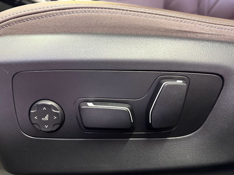 BMW Řada 5 520d xDrive, M-SPORT, HUD, H/K - fotka 28 z 33