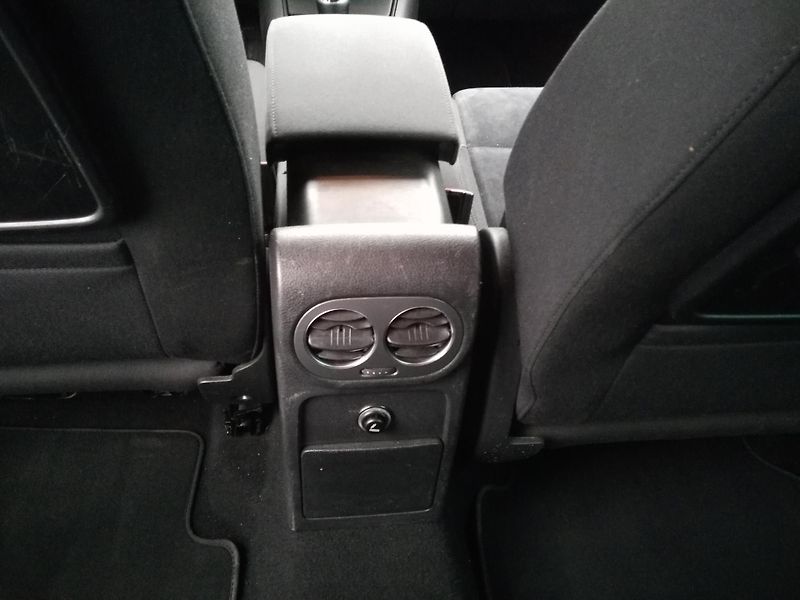 Volkswagen Tiguan 2,0 TDI 4Motion /103 kW/ - fotka 8 z 34