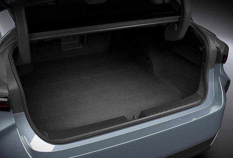 Nový Lexus ES přijde na trh na jaře.