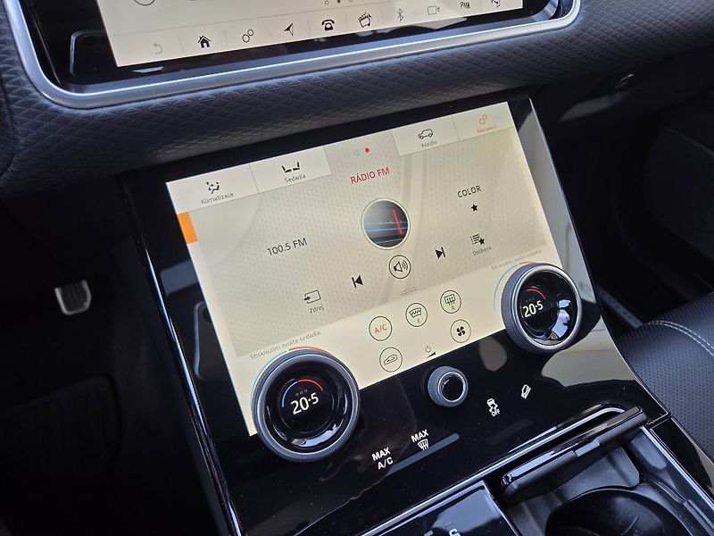 Land Rover Range Rover Velar D300 R-D SE HUD PANO TOPservis - fotka 40 z 47