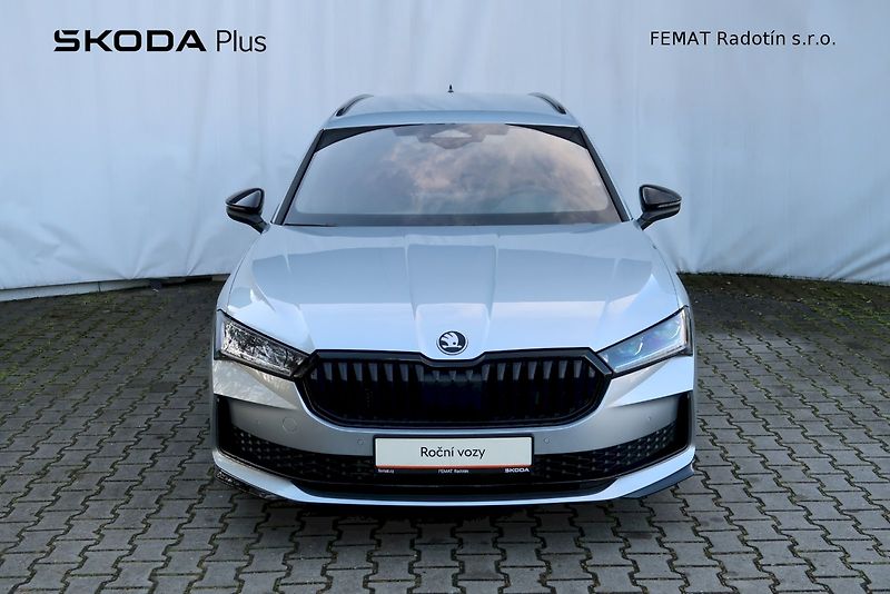 Škoda Superb (2025) Combi SportLine  2,0 TSi/150 k - fotka 24 z 33