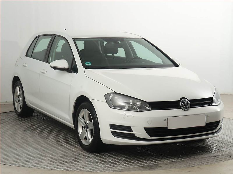 Volkswagen Golf (2014) 1.2 TSI, Navi, Park. senzory - fotografie inzerátu