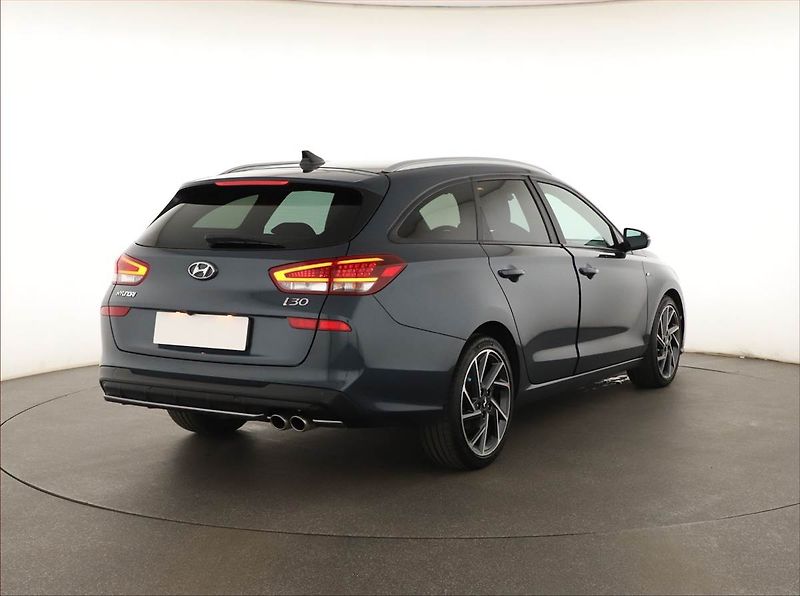 Hyundai i30 (2021) N-Line 1.5 T-GDI MHEV - fotka 5 z 17