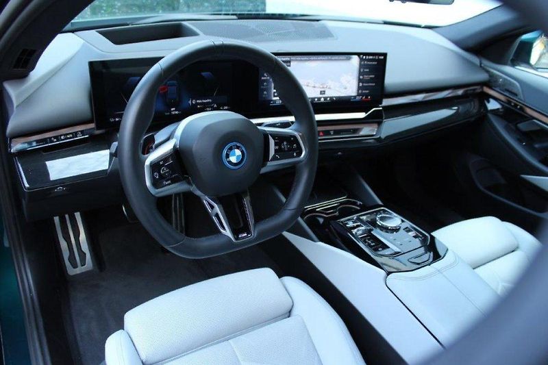 BMW i5 xDrive40 Sedan - fotka 4 z 27