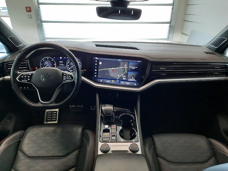 Volkswagen Touareg (2023) R-Line 3.0 TDI 4Motion Edition - fotka 5 z 35
