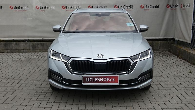 Škoda Octavia 2,0 TDI DSG Style 110 kW - fotka 2 z 25