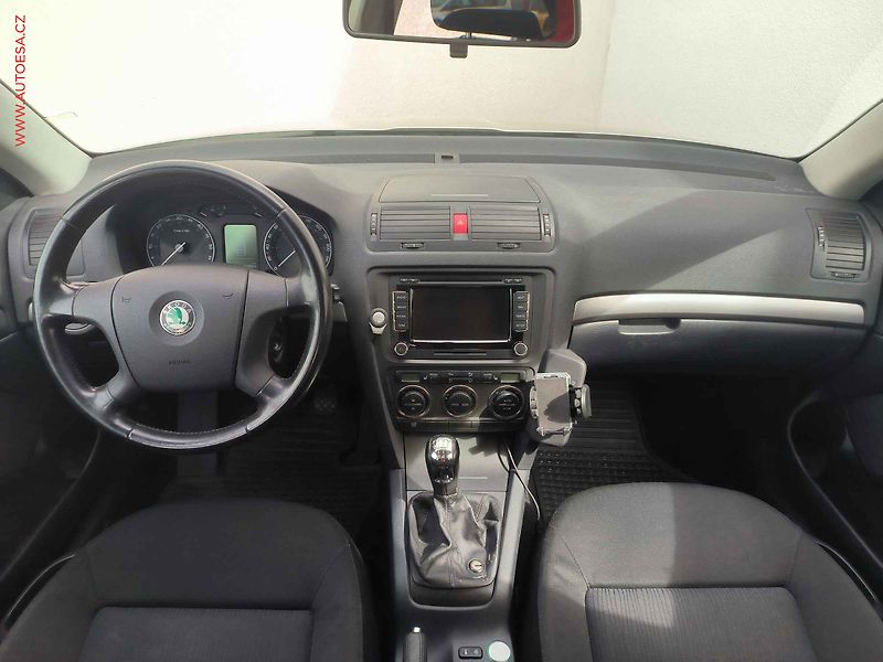 Škoda Octavia (2006) 1.9TDi, ČR, Výhř.sed. - fotka 8 z 17