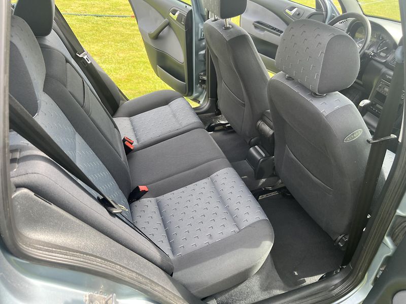 Škoda Octavia 1.9TDI 74KW,4x4,TZ,AMBIENTE - fotka 17 z 39