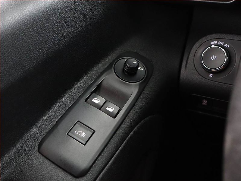 Opel Combo (2020) Maxi 1.5 CDTI, ČR, DPH - fotka 12 z 12