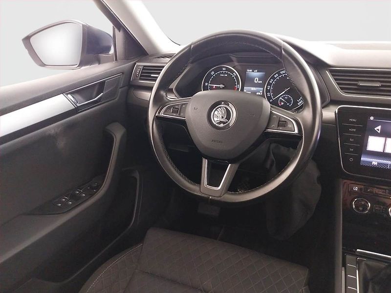 Škoda Superb (2017) Ambition 1.6 TDI, Navi, Xenony - fotka 7 z 23