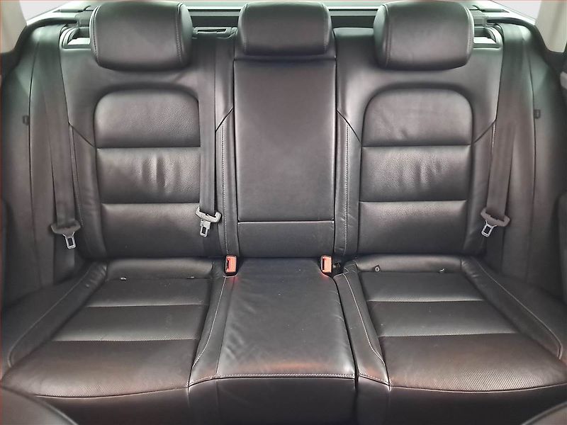 Škoda Superb (2013) 2.0 TDI, 4X4, Xenony - fotka 10 z 21