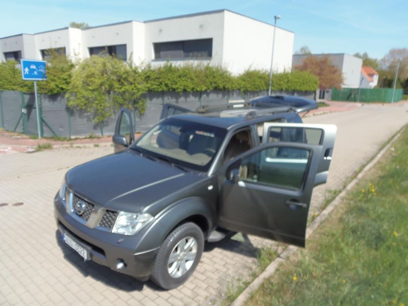Nissan Pathfinder (2005) 2.5 DCi 4x4 redukce tažné 3 T - fotka 18 z 25