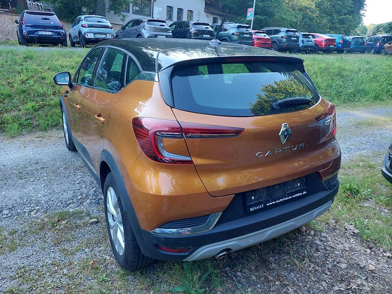 Renault Captur (2021) II. Intens GPF 1.3TCe 103kW - fotka 3 z 16