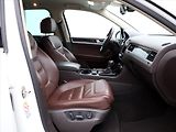 Volkswagen Touareg 3,0 TDI V6 150kW DSG 4M Kůže - náhled 11