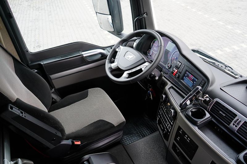 MAN TGS (2019) 18.460 / EURO 6 / ACC / 4 X 4  - fotka 13 z 49