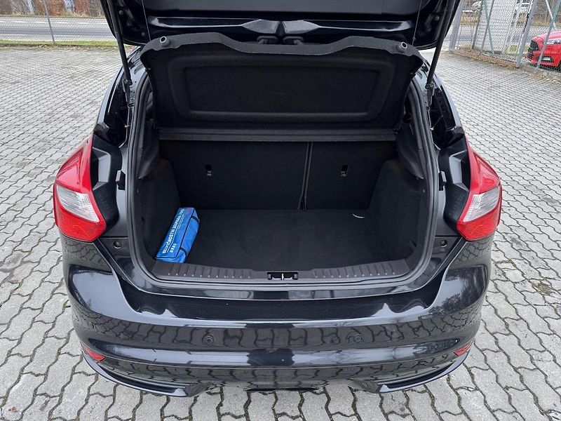 Ford Focus 2.0 ST 184 kW ČR odp. DPH - fotka 9 z 18