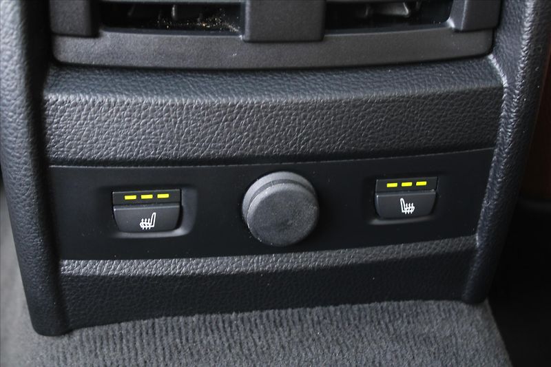 BMW Řada 3 320d xDrive NAVI KŮŽE PANORAMA - fotka 24 z 27
