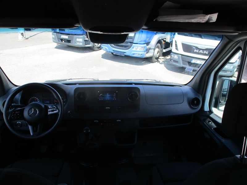 Mercedes-Benz Sprinter Doublecab Valník sklopný - fotka 25 z 33