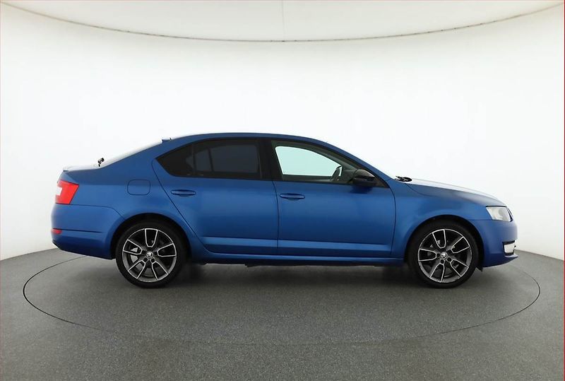 Škoda Octavia (2014) 1.6 TDI, Serv.kniha, Tempomat - fotka 6 z 15