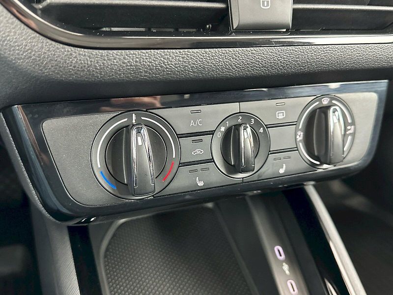 Škoda Kamiq (2024) 1.0TSI 85kW Selection - fotka 16 z 24