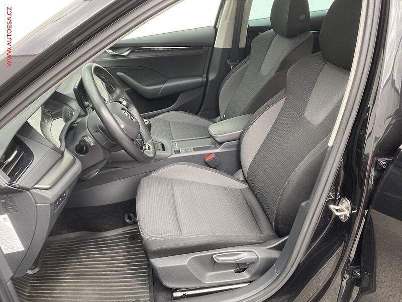 Škoda Octavia (2020) 1.5 TSi, Ambition, LED - fotka 9 z 18
