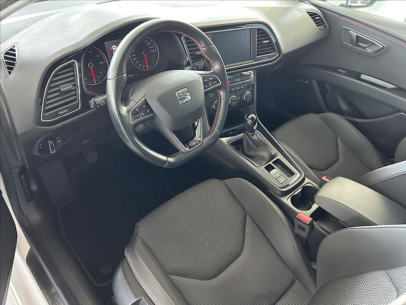 Seat Leon 1,4   TSI FR,92KW,SERVISKA - fotka 7 z 28