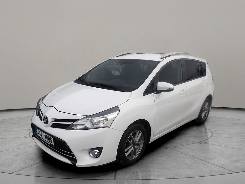 Toyota Verso 1,6 D4D 82kW Nové v ČR! 2xkola - fotka 1 z 30