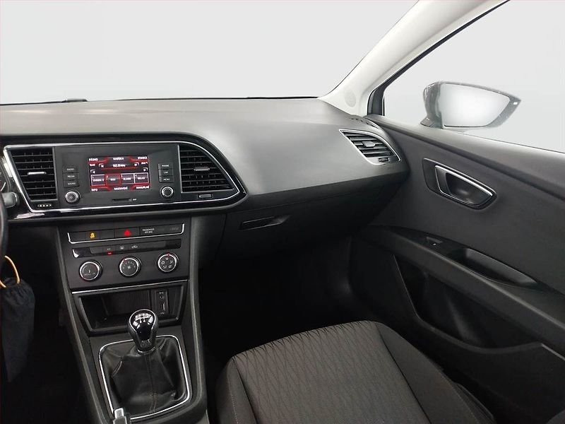 Seat Leon (2016) 1.6 TDI, Tempomat - fotka 8 z 17