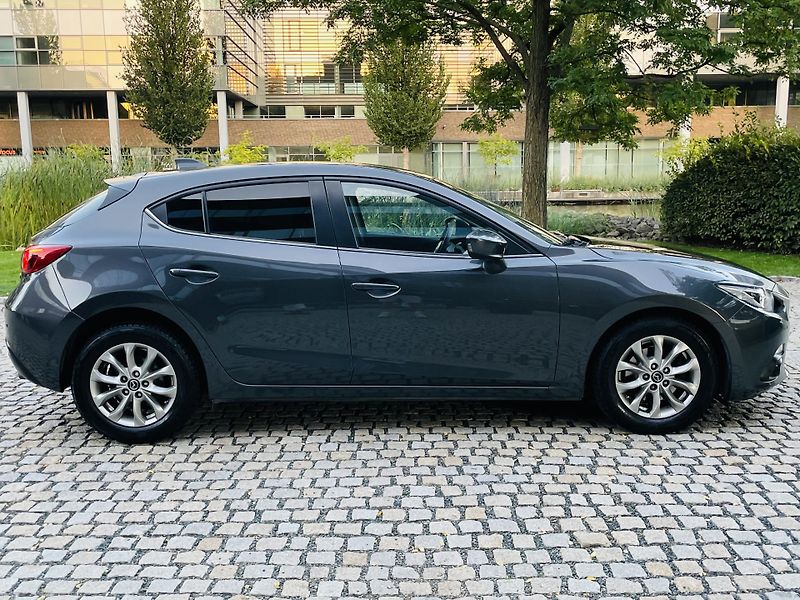 Mazda 3 2.0i MAN VÝHŘEV SENZORY HEADUP - fotka 10 z 41