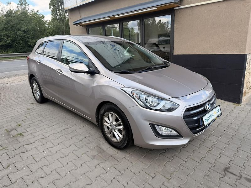 Hyundai i30 (2015) 1.6-NÍZKÁ SPOTŘEBA-AUT-SENZORY - fotka 7 z 29