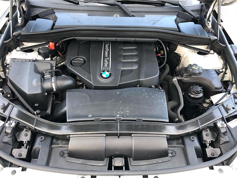 BMW X1 xDrive 18d Automat 8st. - fotka 28 z 28