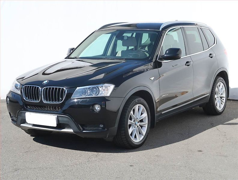 BMW X3 (2012) xDrive20d, 4X4, Automat - fotka 2 z 21