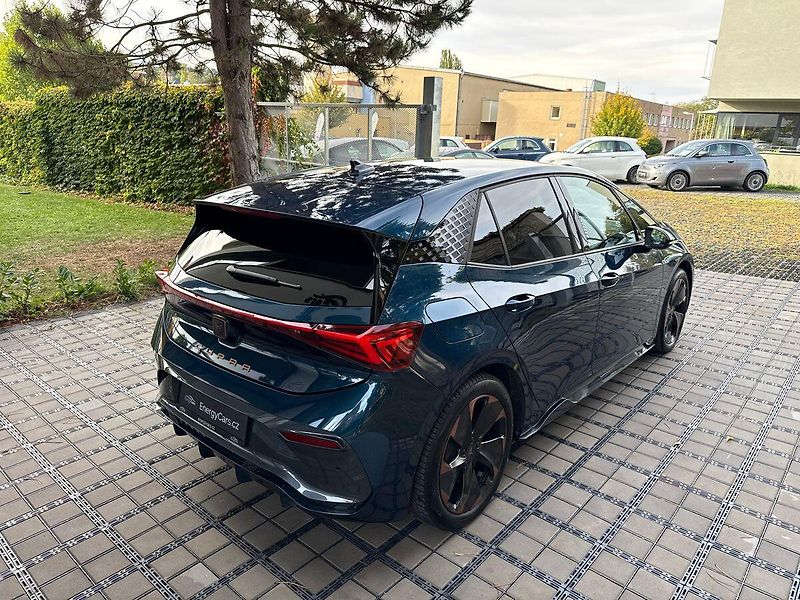 Cupra Born 170 kW eBoost FULL LED 63kWh - fotka 37 z 39