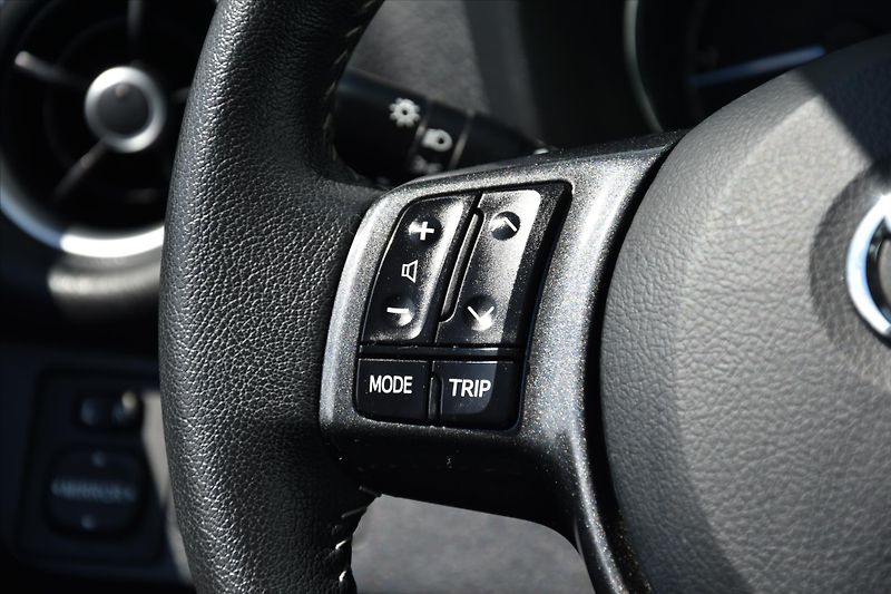 Toyota Yaris 1.5VVT-i Y20 EDITION 1. MAJ ČR - fotka 15 z 23