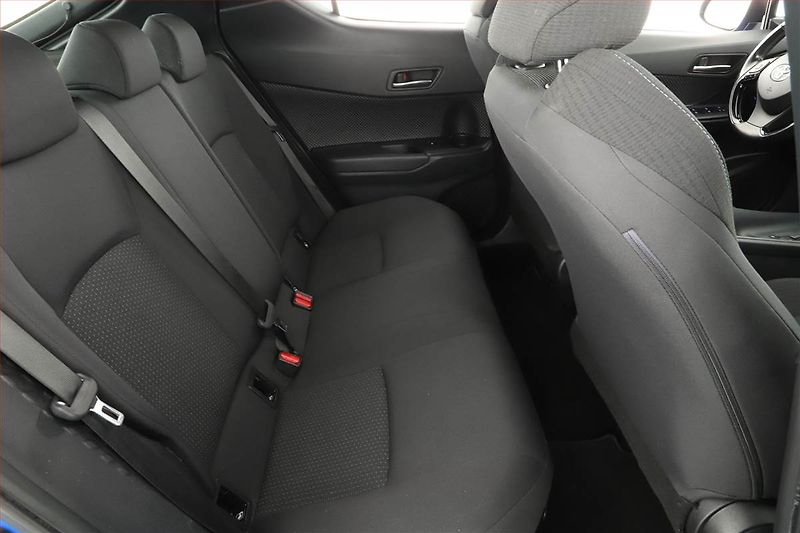 Toyota C-HR (2018) 1.8 Hybrid - fotka 7 z 15