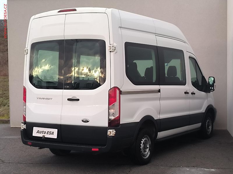 Ford Transit (2015) 2.2TDCi L2H3 9míst, ČR, AC - fotka 4 z 17